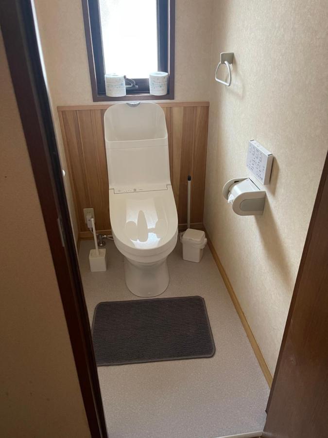 Biwa Guesthouse: Lakeside Getaway With Bbq And Free Bikes Holiday home *