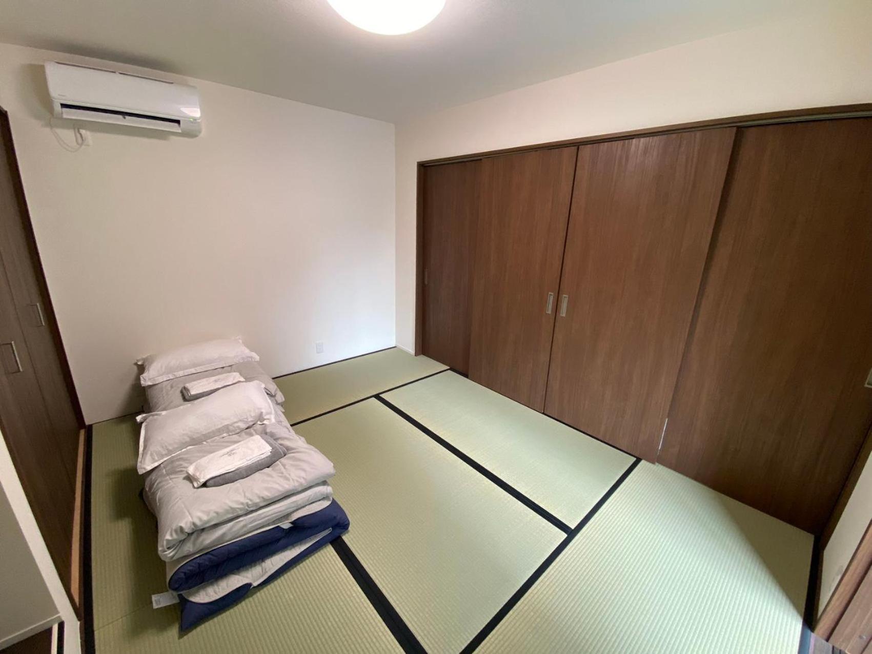 Biwa Guesthouse: Lakeside Getaway With Bbq And Free Bikes *
